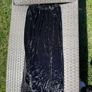 Crushed velvet midi skirt with slit